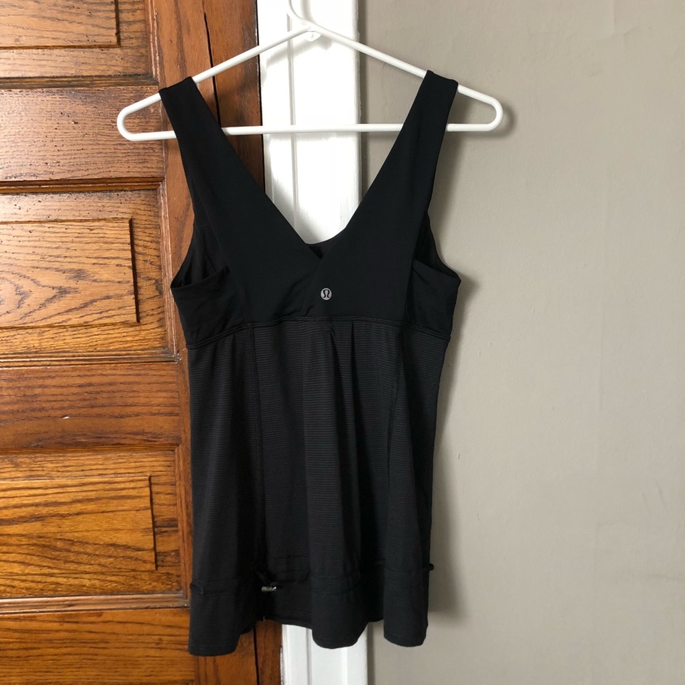 Lululemon Black tank